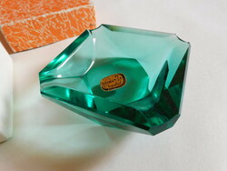 Bohemia Crystal lapra csiszolt vintage zöld hamutál eredeti dobozában