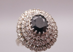 Rozetta fazonú gyémánt gyűrű Zafírral 1.82 ct .Igazolással