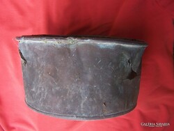 Antique Turkish cauldron xviii. Century red copper, 24 x 13 cm damaged, deformed. To the expert of the national museum
