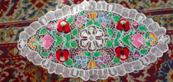 ....Tablecloth embroidered with Kalocsai risel pattern 60 cm x 31 cm