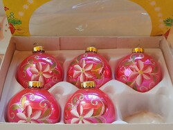 Pink floral glass sphere Christmas tree decoration, 5 pieces in one. Their diameter: 7 cm.