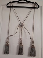 3 db régi fémszálas függönyelkötő bojtokkal, egyben eladó