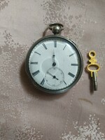 Règi pocket watch with key