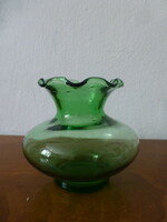 Gyönyörű zöld fodros szájú üveg váza