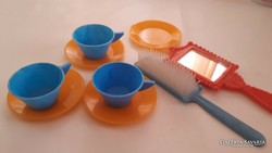 Retro műanyag játékok babaházba tükör fésű kávés csészék