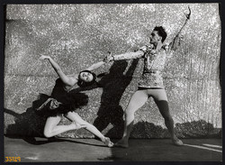 Nagyobb méret, Szendrő István fotóművészeti alkotása. Balett előadás, tánc, művészet, 1930-as évek.
