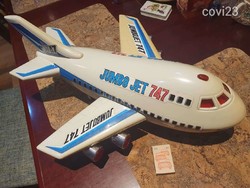 Retro jumbo jet 747 large passenger plane model in good condition