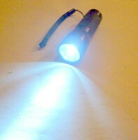 Retro FÉM ELEMLÁMPA MX-P35 CREE LED -elfér egy női kis táskában is-MOST HIRDETEM,ÜSSE LE,MOST VÁSÁRO