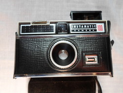 Kodak Instamatic 100, analóg fényképezőgép (vintage, 1960-as évek)