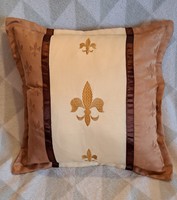 Decorative pillow with bourbon lily (l4044)