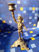 Puttó figurás pazar bronz antik gyertyatartó (20x9,6 cm)