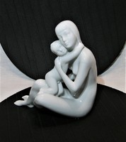Anya gyermekével régi Royal Dux porcelán