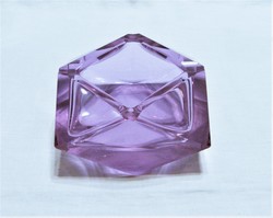 Metszett, lapra csiszolt  Cseh neodímium  kristály üveg hamutál