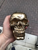 Ceramic skull, life-size, compact and beautiful creation.