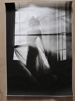 Beautiful black and white photo of a woman (50 x 70 cm)