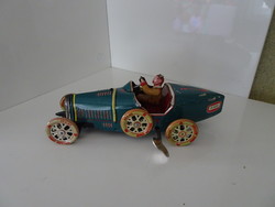 Disc racing car in nice condition.