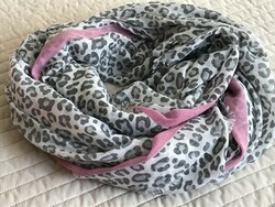 Huge cotton and viscose blend scarf with leopard pattern, 200 x 130 cm