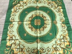 Zöld és aranysárga, klasszikus mintázatú kendő, 89 x 85 cm