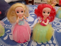 Emco gelato surprise cookie doll folding skirt - surprise doll in a pair. (Cinderella and Ariel)
