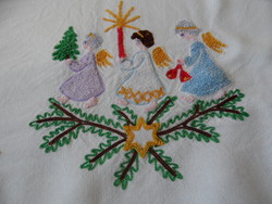 Hand-embroidered Christmas tablecloth (75 cm x 75 cm)