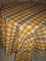 Woven tablecloth with beautiful flower pattern