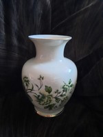 Hollóházi porcelán váza Erika mintás virágdekorral