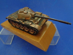 Retro tank model - mockup