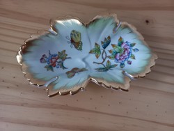 Herend jewelry holder bowl in the shape of a grape leaf with Victoria pattern