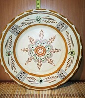 Teimel folk ceramic decorative wall plate in good condition 24.5 Cm