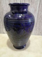 Korondi kerámia sötétkék mázas váza Illyés V. Mihály keramikus mestertől