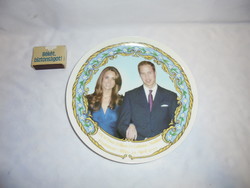 William and Catherine 2011 - English porcelain commemorative plate - immaculate collector's item