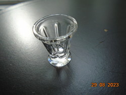 Gyűszűnyi ribbed small glass with a polished base