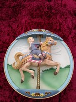 Ritka, különleges Bradex zenélő tányér mozgó lovas gyermekkel