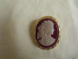 Old camea women's brooch pin