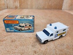 Matchbox-75/41 ambulance