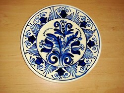 Lőrinc mária Korond ceramic wall plate with blue flower pattern - dia. 21 cm (3/p)