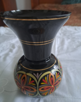 Fekete váza régebbi