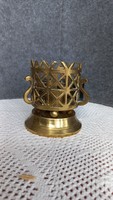 Antique brass candle holder, height: 9.5 cm, diameter: 8 cm.
