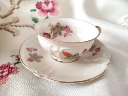 Tea set with rose pattern