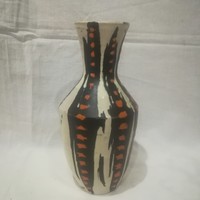 Ceramic vase by artist Lívia Gorka 21 cm