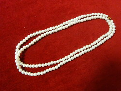 Fehér gyöngy nyaklánc a 70-es évekből. Jókai.