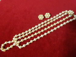 Cream pearl necklace from the 70s with clip earrings. Jokai.
