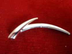 Silver-plated metal brooch, length 6.5 cm. Jokai.