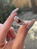 Ezüst gyűrű Vörös Szív alakú kővel
