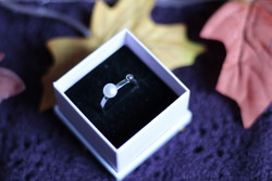 Vagány ezüst gyöngyös gyűrű