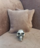 Silver pendant skull