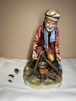 Capodimonte olasz porcelán vándor ember bográccsal Giacomo 23cm