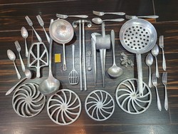Retro alumínium konyhai eszközök evőeszközök