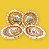 Carlsbad süteményes tányér barokkos jelenetekkel