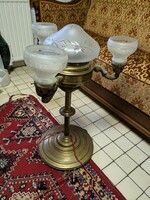 Lion's foot table lamp